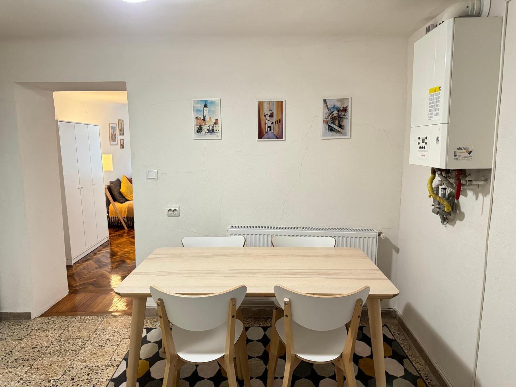 Charming Studio Ideal For Getaways Or Workations In Sibiu'S Medieval City Center Esterno foto