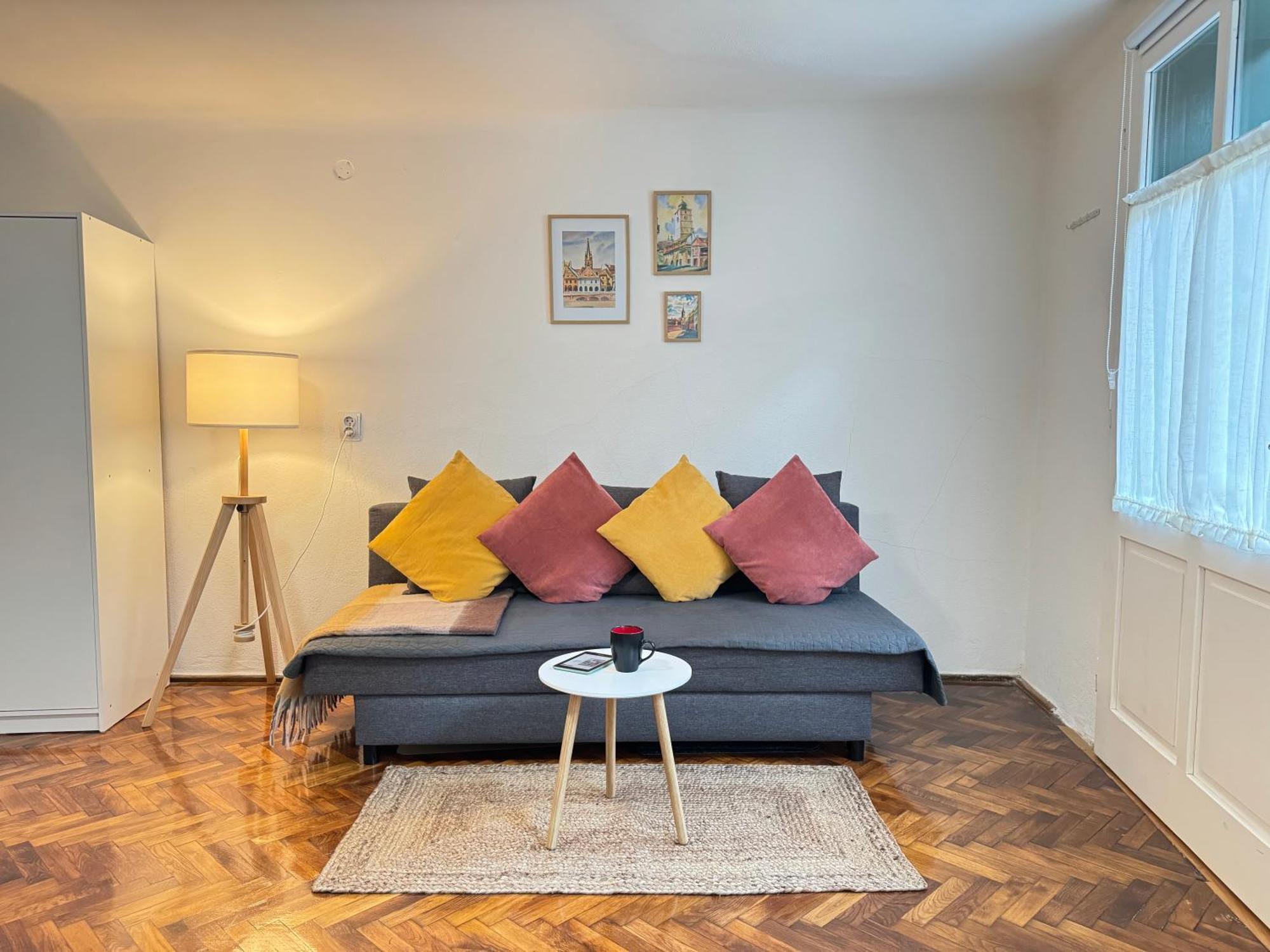 Charming Studio Ideal For Getaways Or Workations In Sibiu'S Medieval City Center Esterno foto