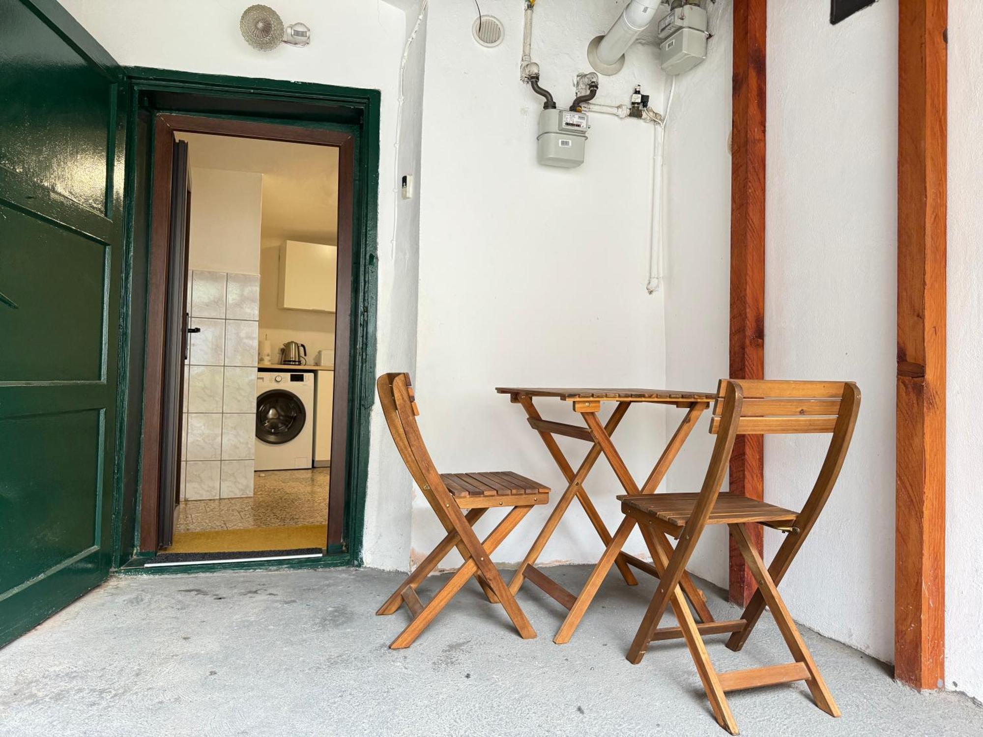 Charming Studio Ideal For Getaways Or Workations In Sibiu'S Medieval City Center Esterno foto
