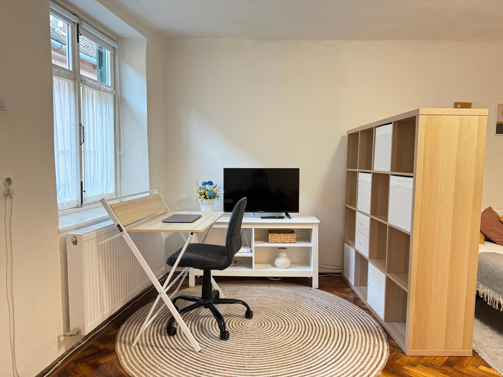Charming Studio Ideal For Getaways Or Workations In Sibiu'S Medieval City Center Esterno foto